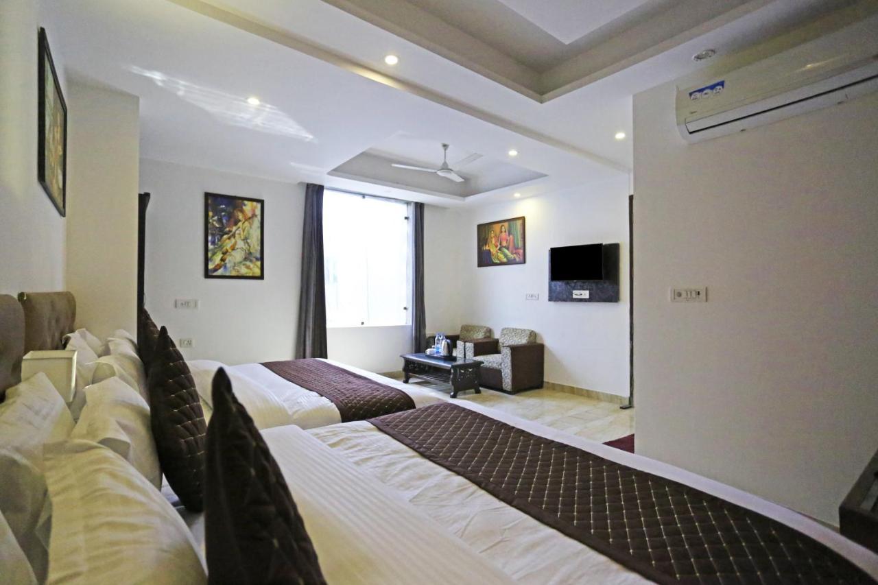 Hotel The Best Near Delhi Airport New Delhi Exterior photo